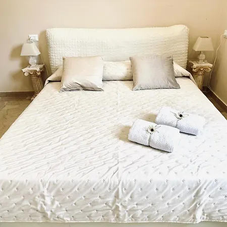 Casa Lux Bed & Breakfast *